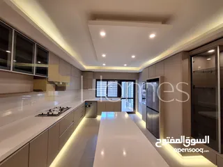  5 شقة شبه مفروشة للبيع في الحمر بمساحة بناء 240م