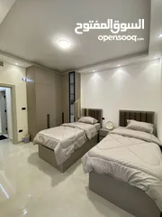  11 شقة شبه أرضية مفروشة للبيع 77م داخلي /77م خارجي في أرقى وأهدى مناطق عبدون  / ref 9523