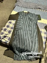  3 عبايات وفستاتين للبيع