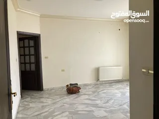  14 شقة فارغة - دير غبار - 3نوم 1ماستر - 200م - بلكونتين بإطلالــــه مميزة - قرب الخدمات - موقع هادئ
