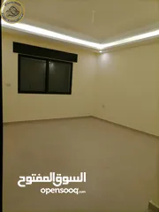  13 شقة أرضية فاخرة للبيع في الكرسي - قرب المخابرات 205م مع ترس امامي تشطيب سوبر ديلوكس لم تسكن