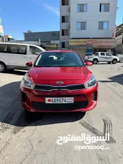  2 Kia rio 2018 hatchback