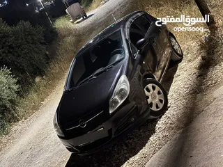  3 اوبل كورسا 2010