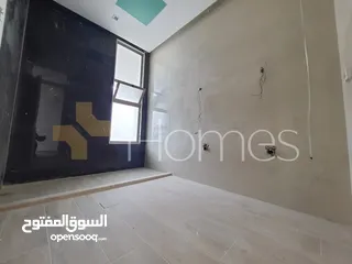  14 شقة دوبلكس طابقية مع مسبح للبيع في الظهير بمساحة بناء اجمالية 440م