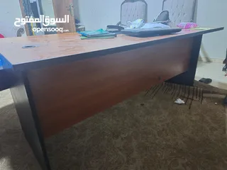  4 طاوله مكتب بحاله ممتازه