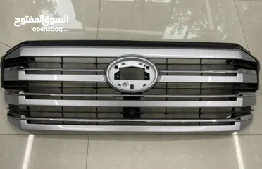  4 Toyota Land Cruiser 2022-25 Front Grill with Logo Brand New in Box- pickup Juffair