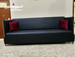  1 اثاث بحالة ممتازه و ماكينة خياطه