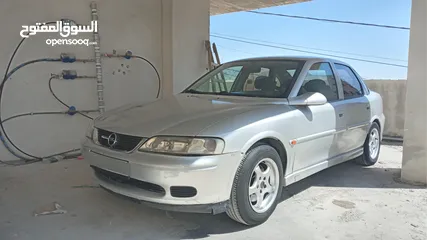  2 اوبل فيكترا موديل 2000