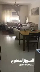  4 شقه سكنيه مفروشه و مؤجره