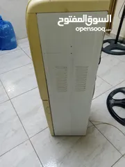  4 كولر للبيع شغال حامي بارد عالفحص في كسر موضح بالصورة مش مأثر نهائي للبيع بسعر حررررق  10 دنانير