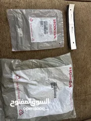  1 قطع هوندا انسايت (دلايات خلفي ، كيبل صندوق ، فصالات غطاء خلفي ،شعار هايبرد، شعار انسايت) اصلي وكاله