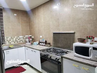  16 شقة مفروشة ( روف ) للايجار الشهري واليومي من المالك مباشر في شارع المدينة المنورة موقع حيوي