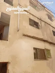  1 عمارة للبيع مكونة من ثلاث طوابق وتسوية  + بيت مستقل