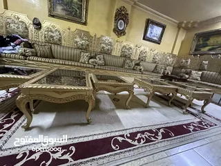  5 طاولة سفره مع لوح سكريت و 10كراسي مع بيرو ومع  وكومادينا  طقم مغربي مع طاولتين وسط خشب زان حفر