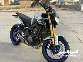  8 Yamaha fz09