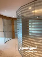  10 للايجار مكتب فخم إطلالة بحرية وديكورات رائعة For rent amazing Office in Kuwait city Al Sharq sea v