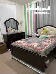  1 American queen size bedroom