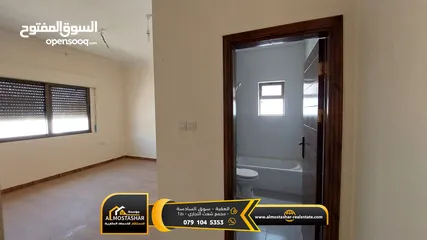  5 شقة لم تسكن في موقع مميز من منطقة السابعه للبيع طابق ثالث بمساحة 130 متر
