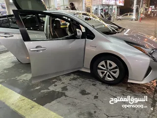  26 تويوتا بريوس -ليثيوم -Toyota Prius 2017 / 2017