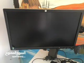  1 شاشه امورها طيبه مع بكس PC فاضي