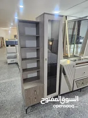  2 غرفة نوم ماستر زجاج برم وشطف كامل ملحق إضافي معاه فضيه وبنش تخزين خشب لاتيه كامل إنارة كاملة