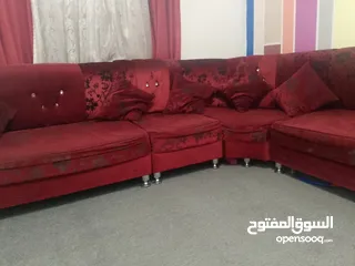  1 طقم كنب كورنر + طاولة سامبا + عرباية أطفال + بيرو تواليت