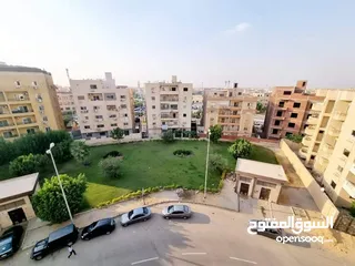  8 شقة بالبنفسج عمارات