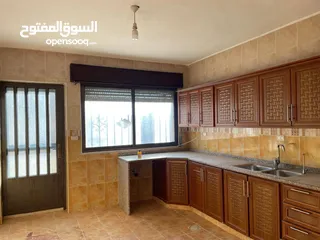  7 شقة واسعة 4 غرف مع حديقة في منطقة سكينة مميزة و هادئة - (لموظفي القطاع العام أو الخاص فقط)