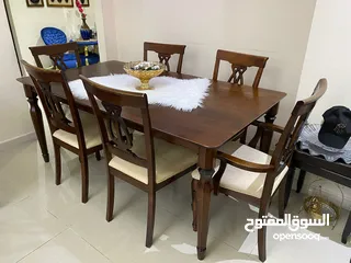  4 طاولة 6 اشخاص