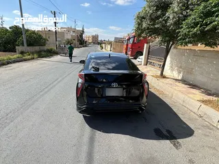  4 تويوتا بريوس 2017 اسود ملوكي نظيفة