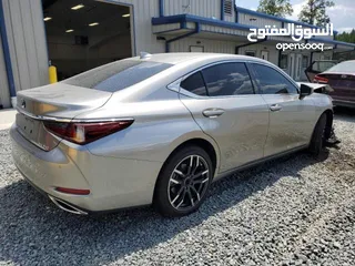  8 لكزس ES 350 موديل 2019. بسعر ماتحصله بالسوق تحت الضمان مكينة وجير ودفريشن