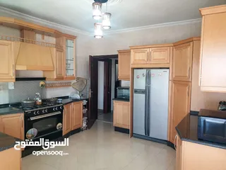  5 تلاع العلي شقة مفروشة 200 متر طابق رابع 3 غرف نوم