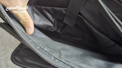  6 شنطة ثقيلة قماش وليس نايلون ومرتبة وكويسه وانيقة للبيع