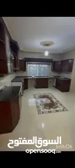  3 شقه مع رووف (300متر ) قرب شارع الاستقلال ضاحيه الاقصى