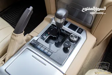  10 Toyota Land Cruiser 2016 Gx-r V8   السيارة بحالة الوكالة و قطعت مسافة 116,000 كم فقط