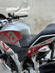  6 Aprilia tuono v41100cc rr  دراجه مميزه جدا تصنيف ستريت  قويه جدا 1100 سيسي  مرخصه ممشى قليل جدا جدا