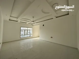  7 للبيع فيلا بواجهه مستقله المعبيله الجنوبيه حي العين خلف محطة نفط عمان