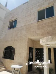  8 بيت مستقل للبيع بسعر مغري