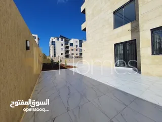  2 شقة ارضية مع ترس للبيع في حي الصحابة بمساحة بناء 160م