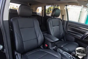  12 Mitsubishi Outlander 2016    السيارة بحالة الوكالة