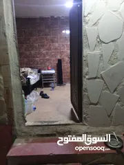  13 معمل اجبان أو مخللات