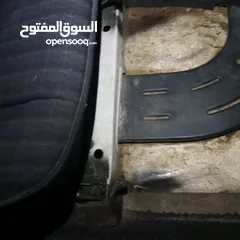  19 مرسيدسe200 للبيع (رقم الهاتف داخل الاعلان)