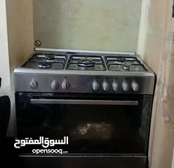  1 غاز طباخ مع فرن كهربائى إيطالي