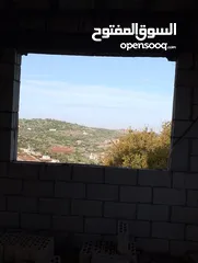  9 بيت عالعظم على قطعة ارض