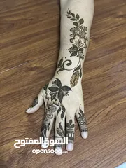  7 Henna artist