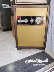  4 قاصات خزنات بمعرض (((الخبير)))???