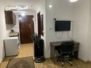  9 استديو للبيع