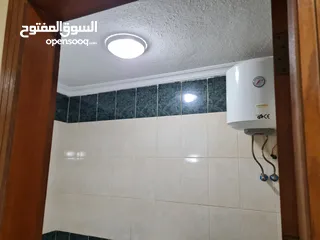  12 شقة تسوية للايجار من المالك مباشرة بالقرب من اشارة مستشفى حمزة ومسجد ابو بكر