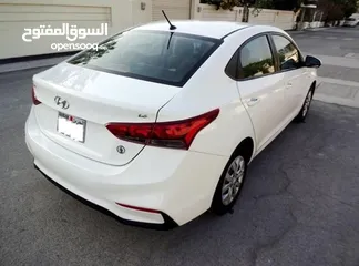  5 Urgent sale...Hyundai Accent 1.6 2018 Sedan, Automatic, White, Excellent condition
