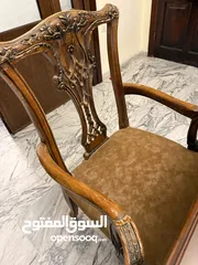  1 اثاث مستعمل لكن بحال الجديد طقم كنب فاخر جدا و ليس بحاجه لأي صيانه